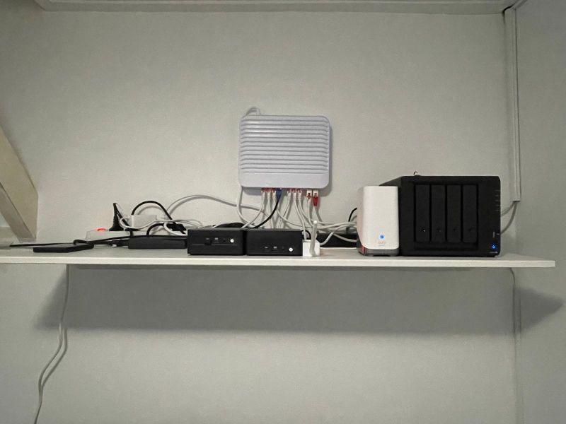File:Hardware-slaapkamer.jpg